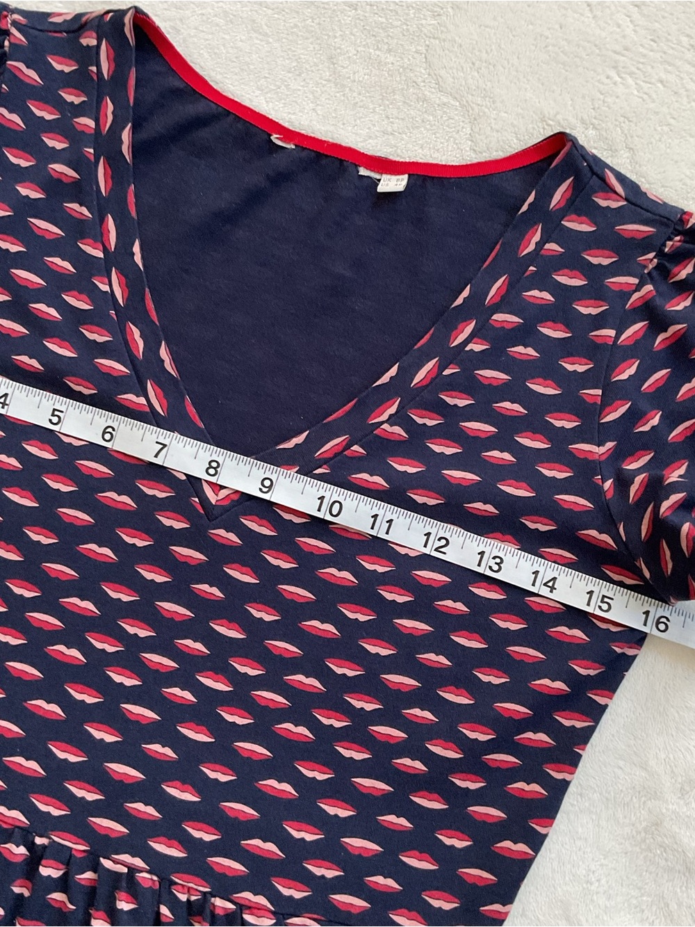 Boden Penelope Lip Print Jersey Dress 4P Petite Navy Pink V Neck - Picture 11 of 13